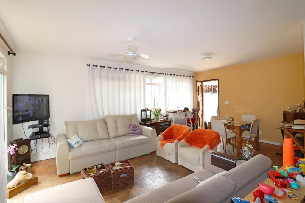 Casa, 4 quartos, 250 m² - Foto 1