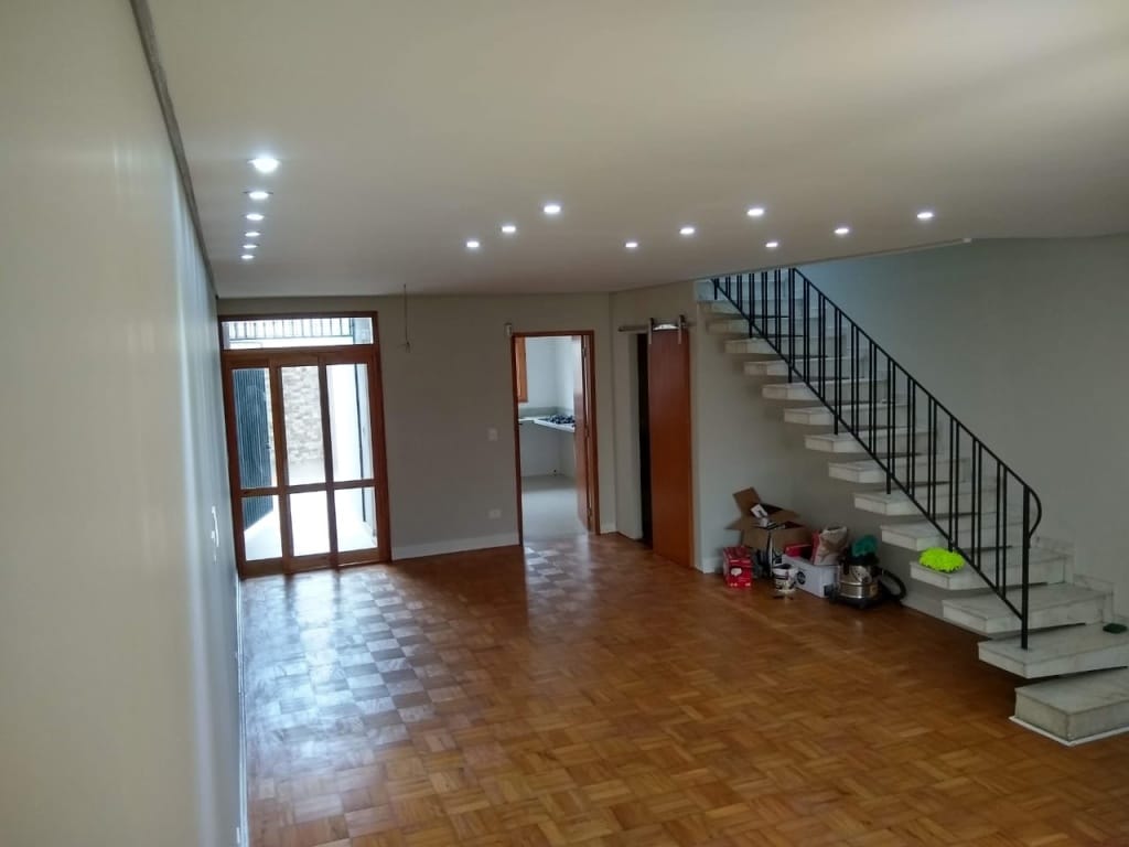 Casa, 3 quartos, 220 m² - Foto 1