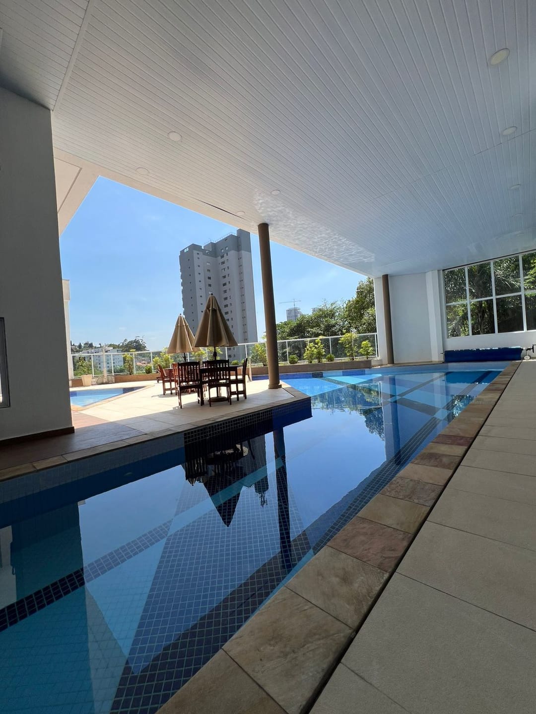 Apartamento à venda com 2 quartos, 72m² - Foto 4