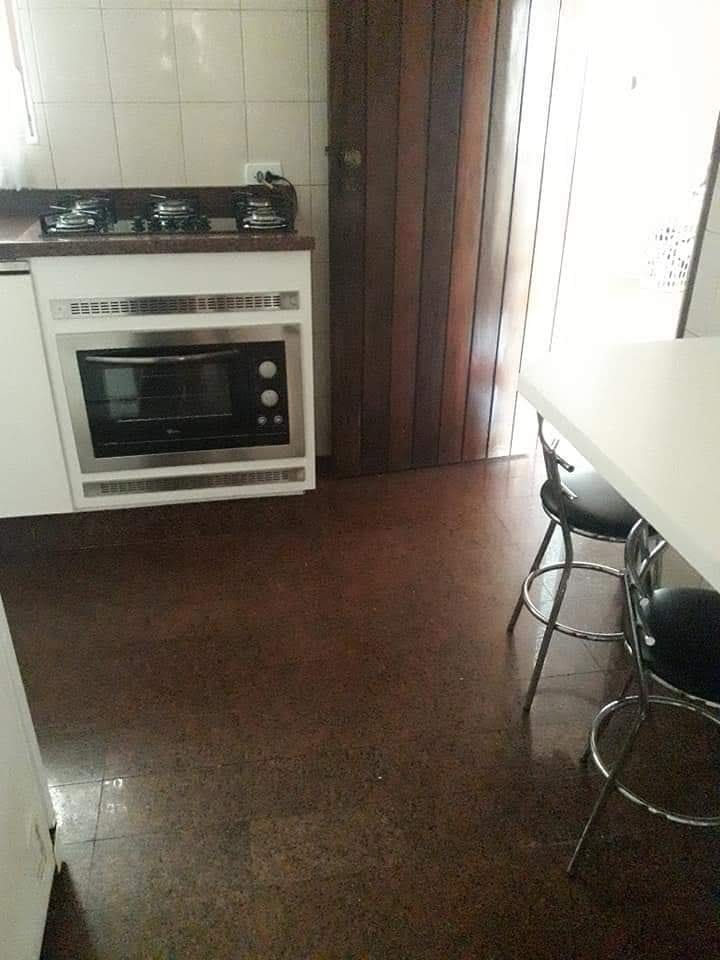 Casa à venda com 4 quartos, 198m² - Foto 2