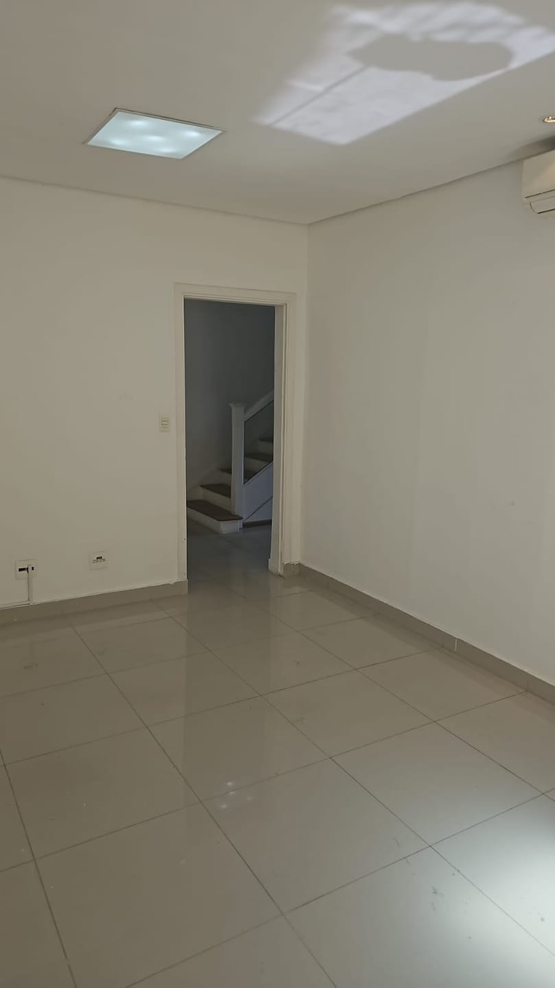 Casa, 2 quartos, 237 m² - Foto 1