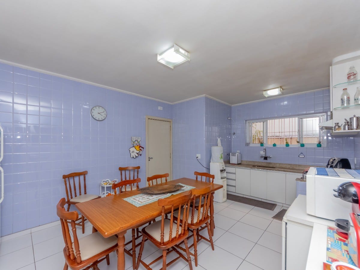 Casa, 4 quartos, 237 m² - Foto 2