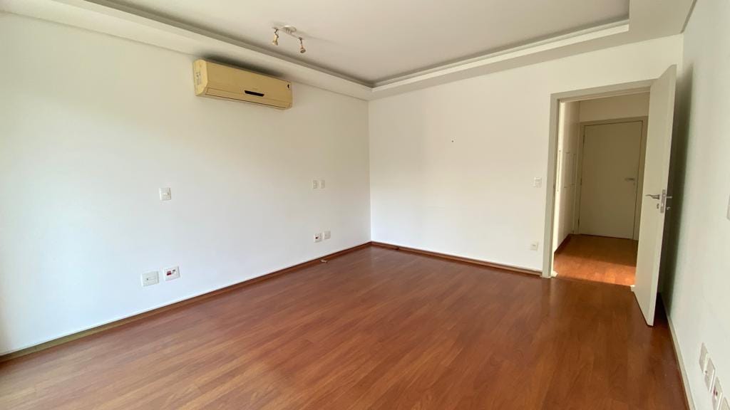 Casa à venda com 4 quartos, 931m² - Foto 16