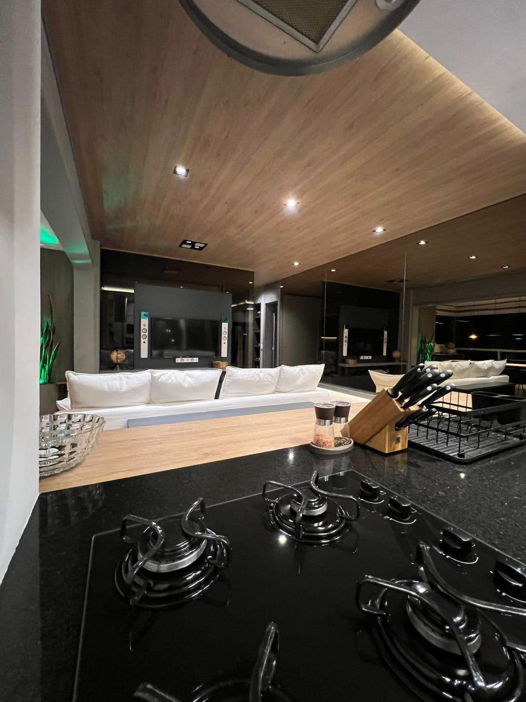 Apartamento à venda com 2 quartos, 72m² - Foto 20