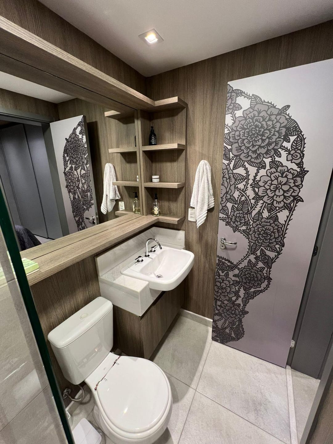 Apartamento à venda com 2 quartos, 72m² - Foto 27