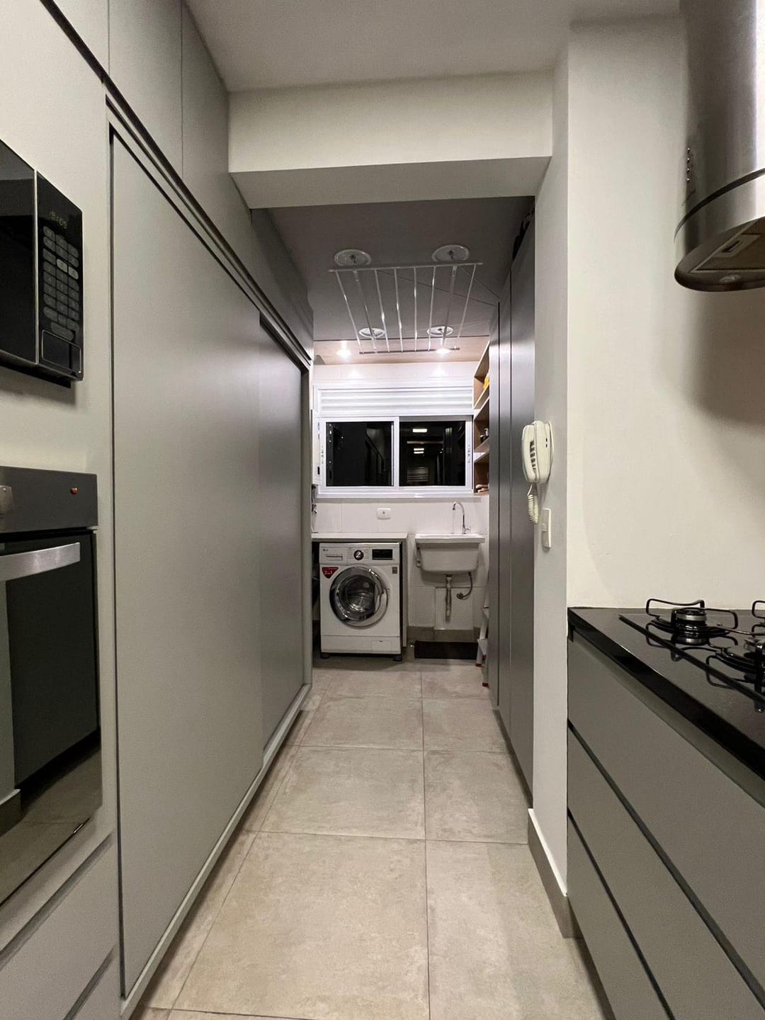 Apartamento à venda com 2 quartos, 72m² - Foto 28