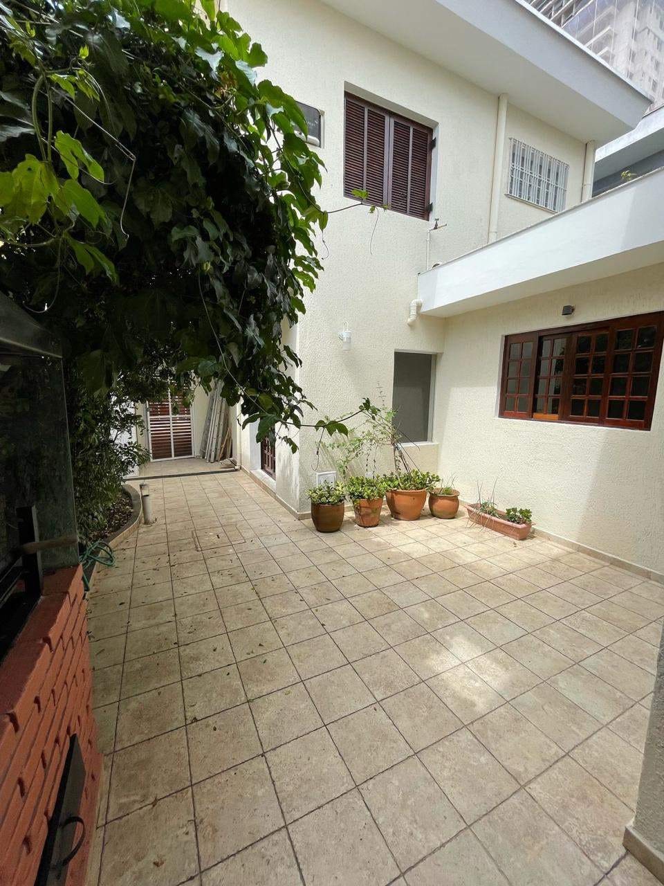 Casa à venda com 3 quartos, 210m² - Foto 3