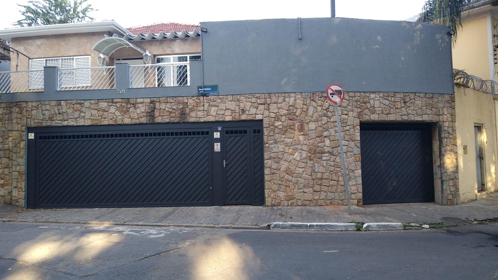 Casa à venda com 4 quartos, 400m² - Foto 1