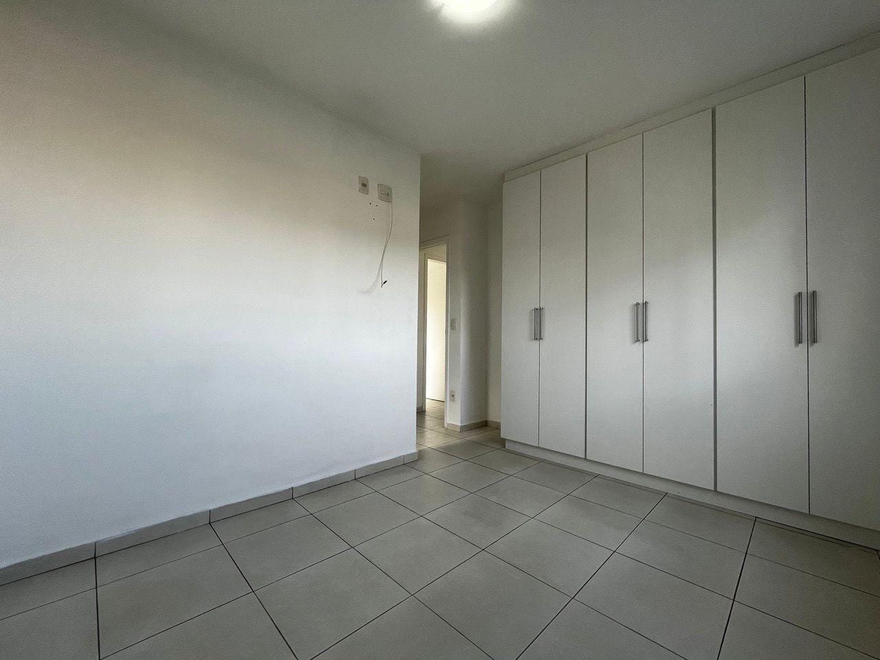 Apartamento para alugar com 3 quartos, 86m² - Foto 5