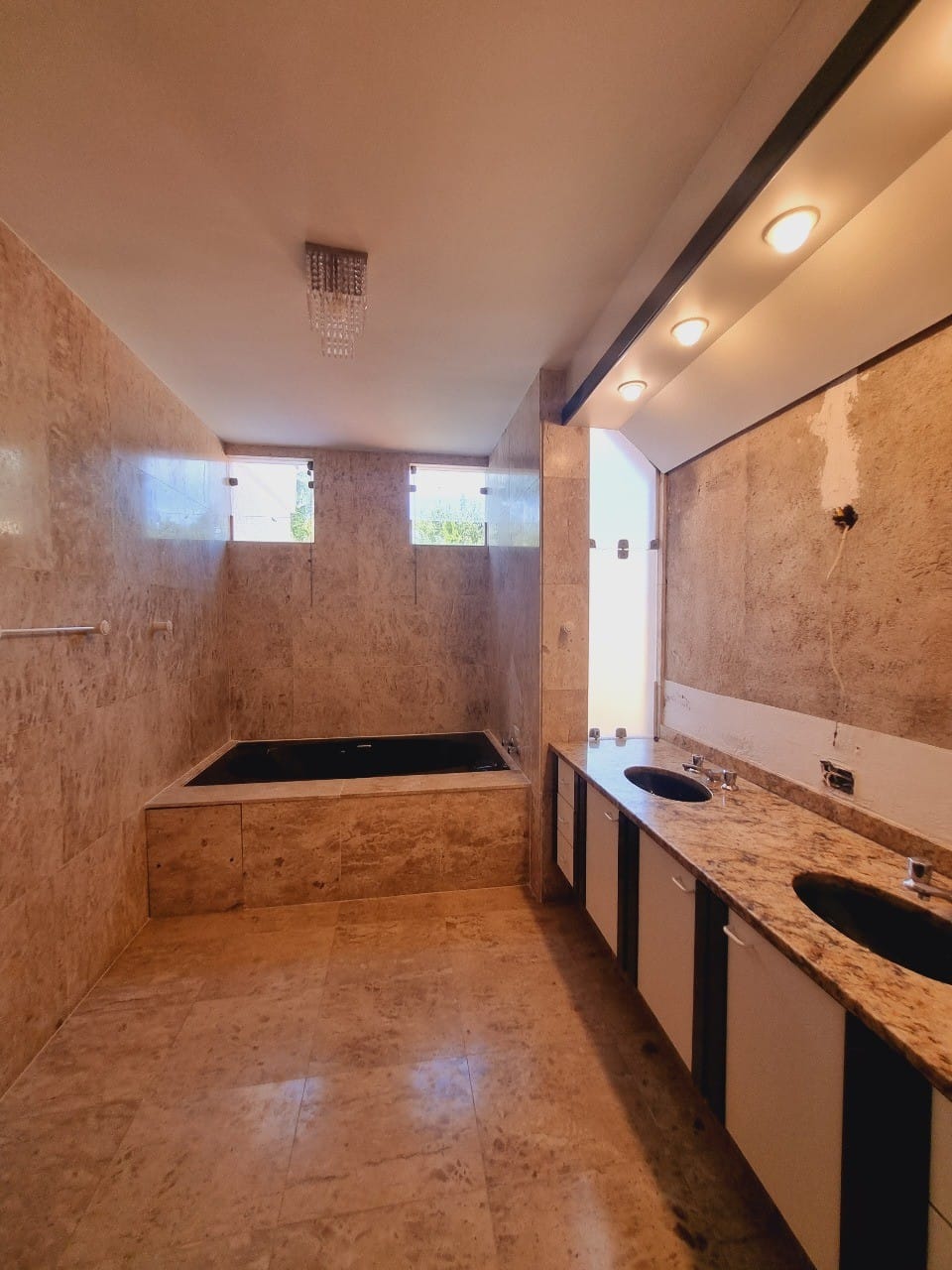 Casa à venda com 4 quartos, 945m² - Foto 11