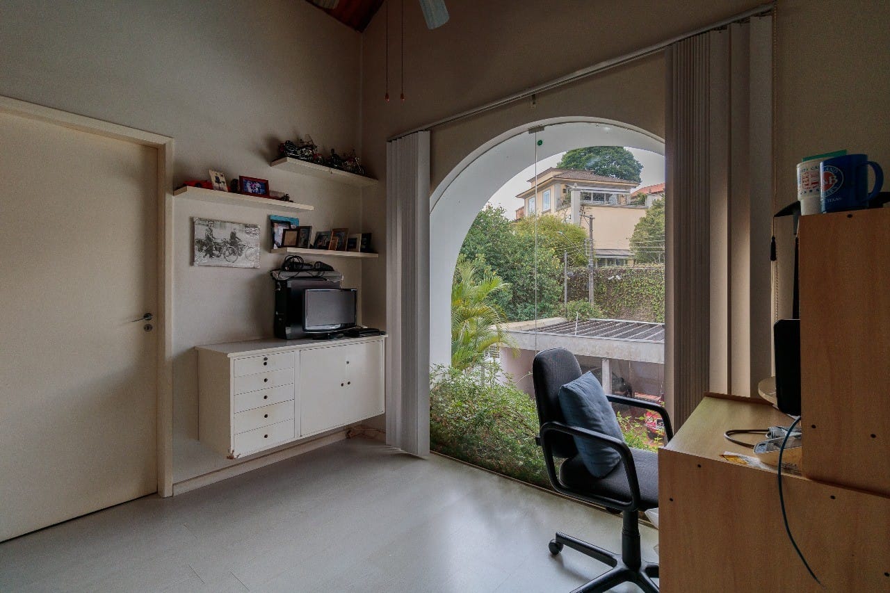 Casa, 4 quartos, 240 m² - Foto 11