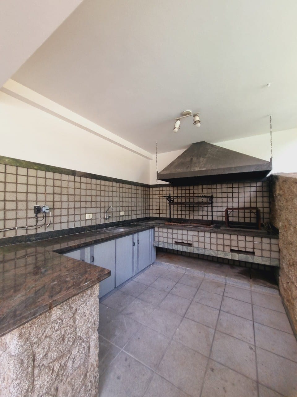 Casa à venda com 4 quartos, 945m² - Foto 7