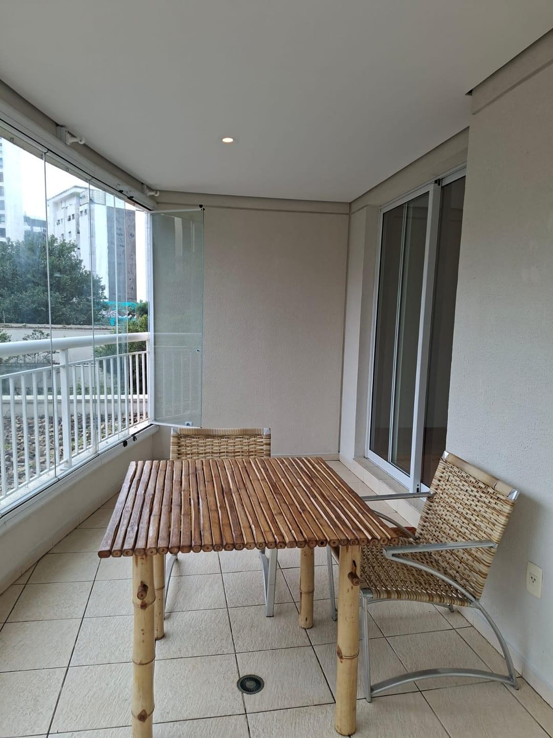 Apartamento, 1 quarto, 77 m² - Foto 2