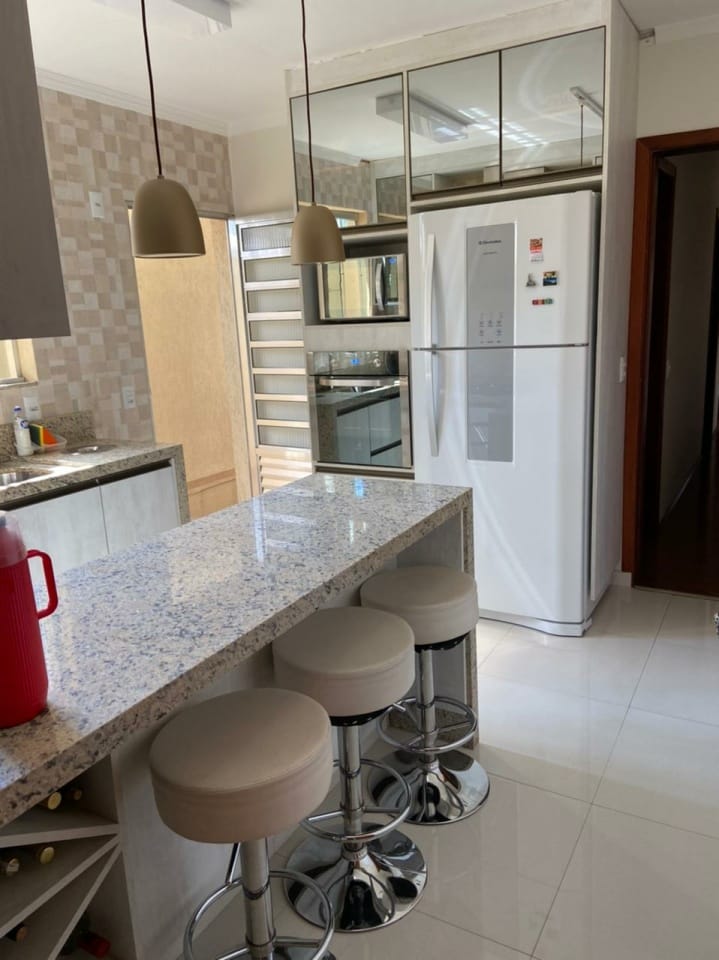 Casa, 4 quartos, 250 m² - Foto 16