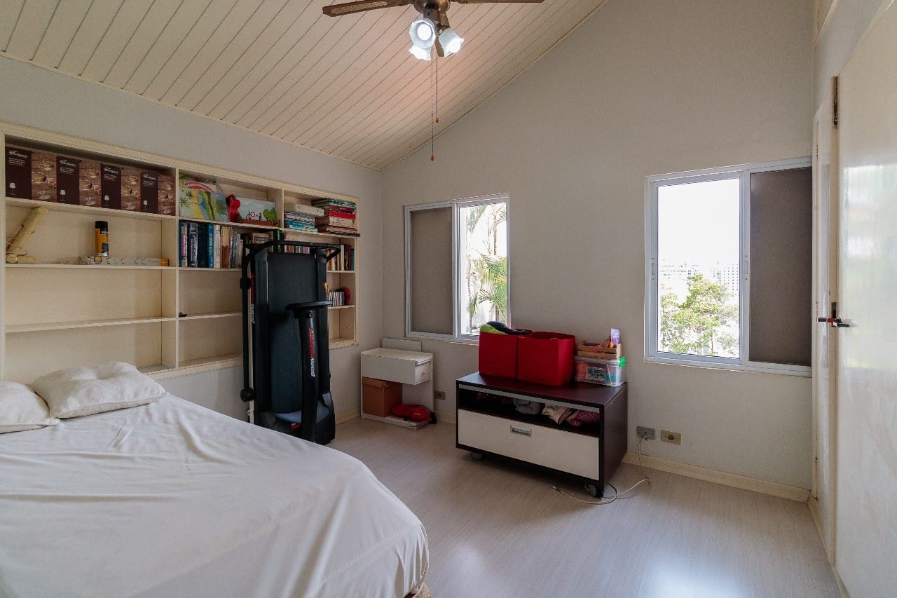 Casa, 4 quartos, 240 m² - Foto 43