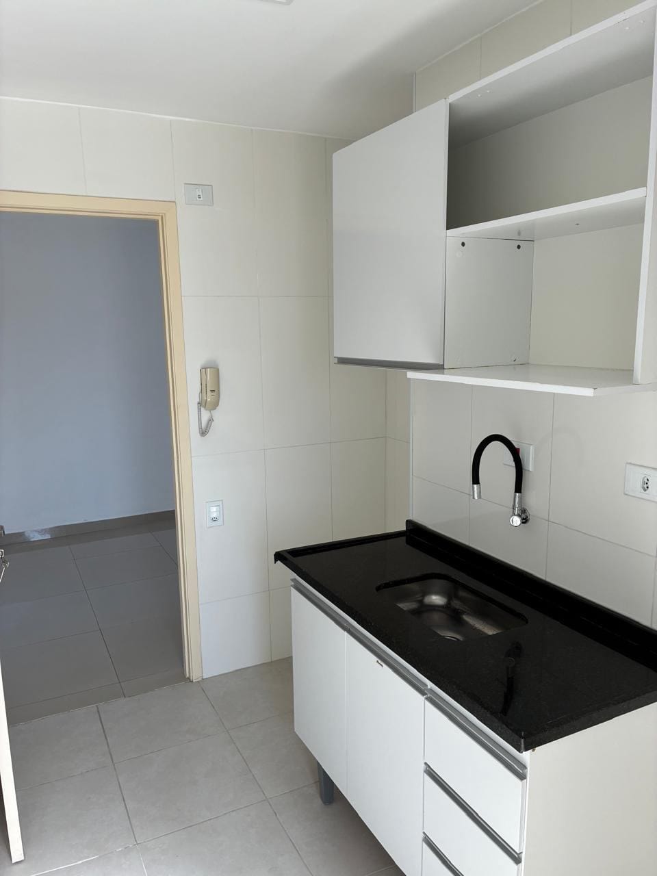 Apartamento para alugar com 1 quarto, 48m² - Foto 11