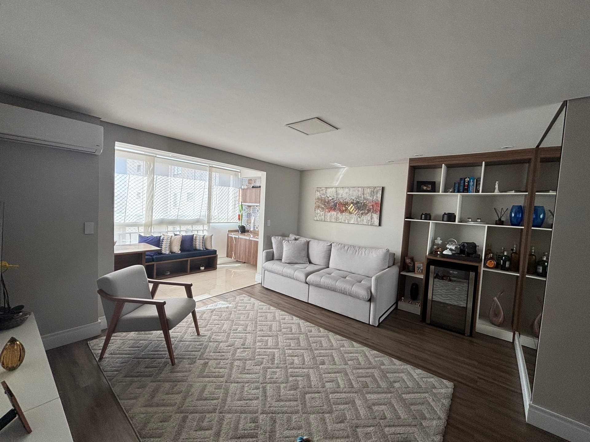 Apartamento à venda com 3 quartos, 89m² - Foto 2