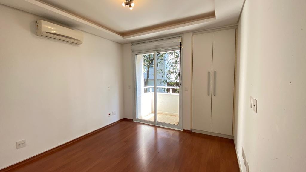 Casa à venda com 4 quartos, 931m² - Foto 13