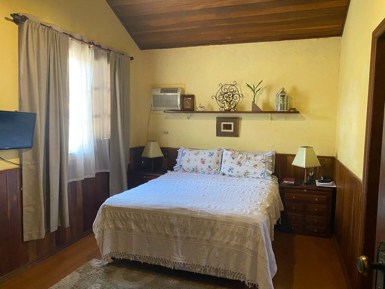 Casa para alugar com 4 quartos, 450m² - Foto 13