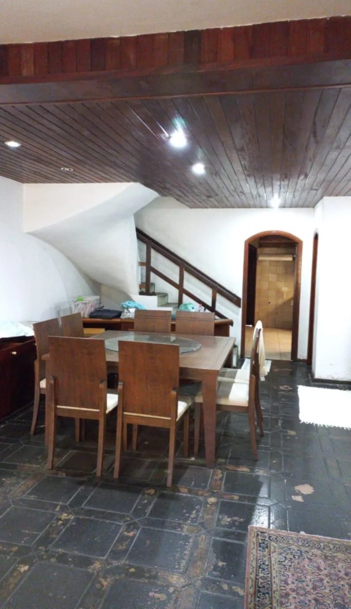 Casa, 3 quartos, 210 m² - Foto 2