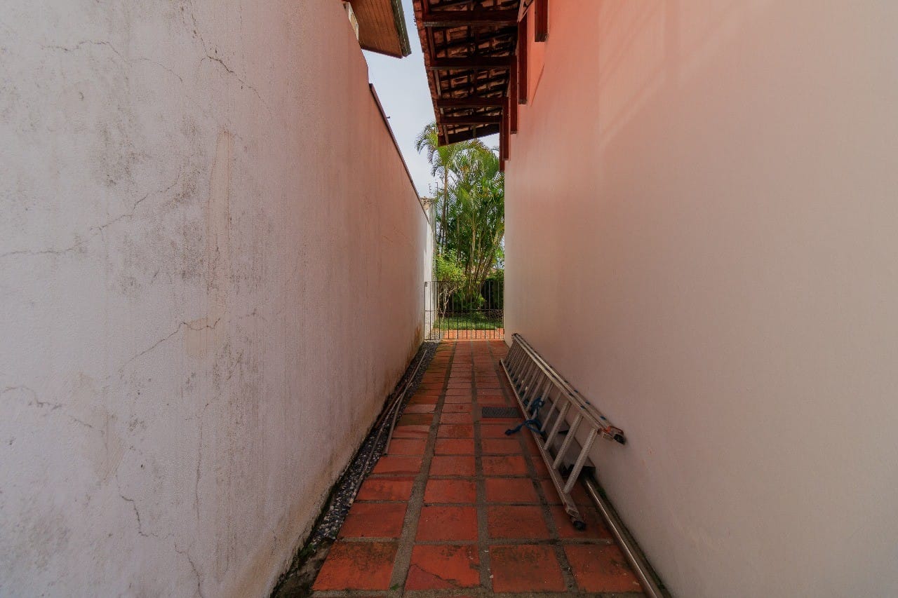 Casa, 4 quartos, 240 m² - Foto 22