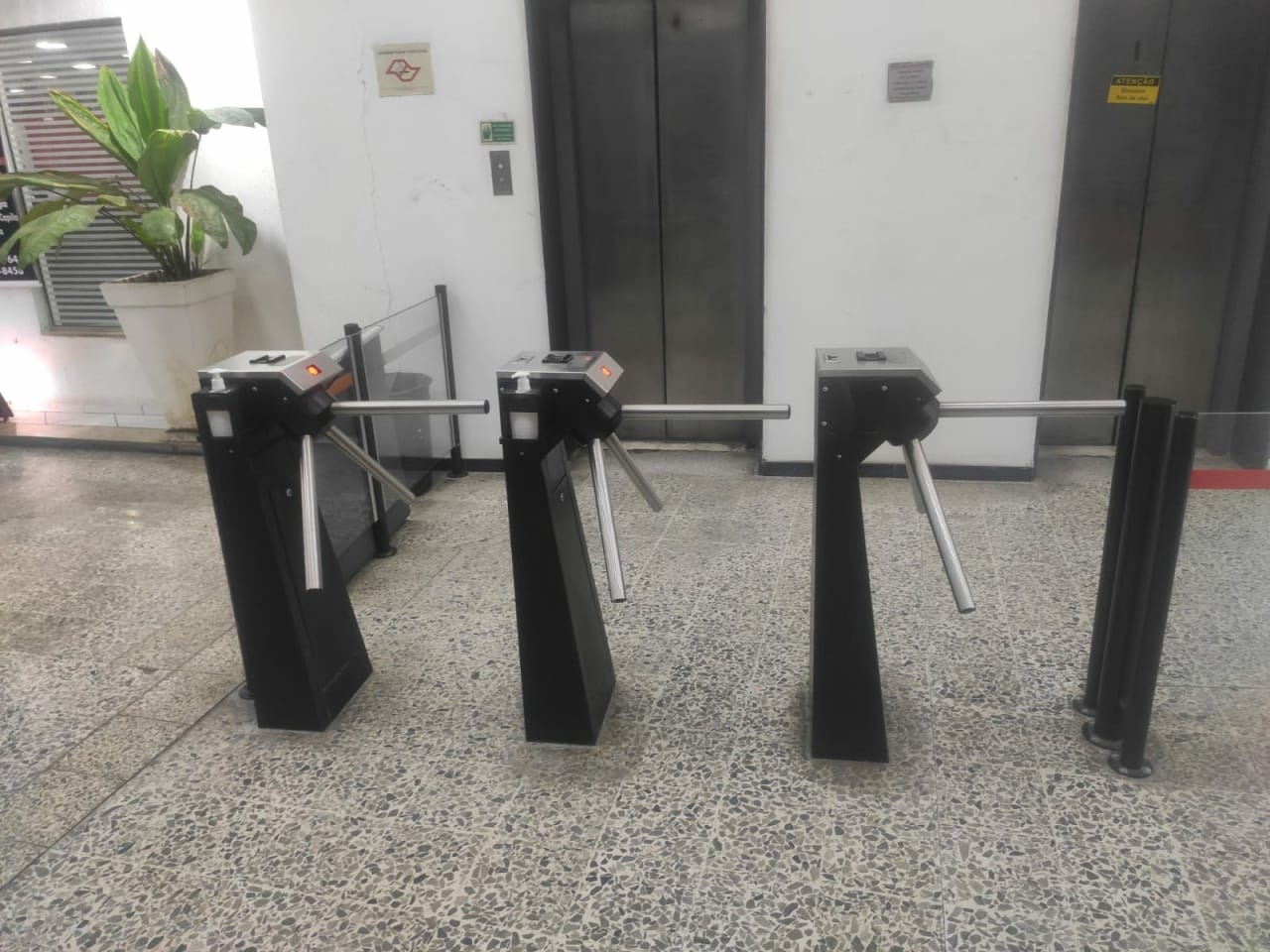 Loja-Salão, 120 m² - Foto 1