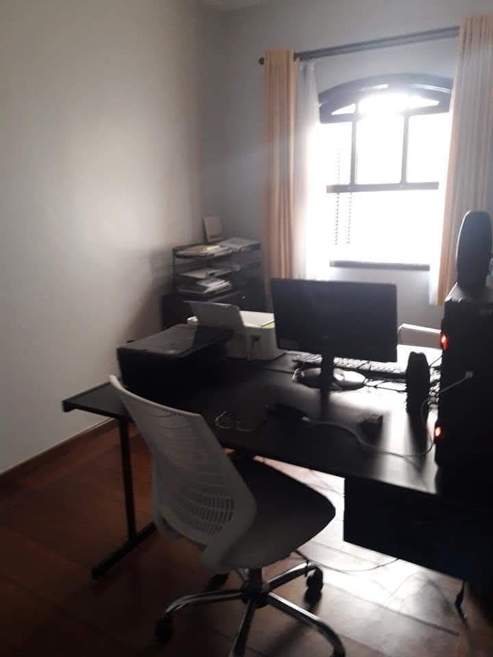 Casa à venda com 4 quartos, 198m² - Foto 15