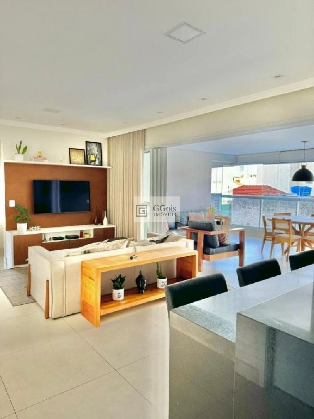 Apartamento à venda com 3 quartos, 118m² - Foto 1