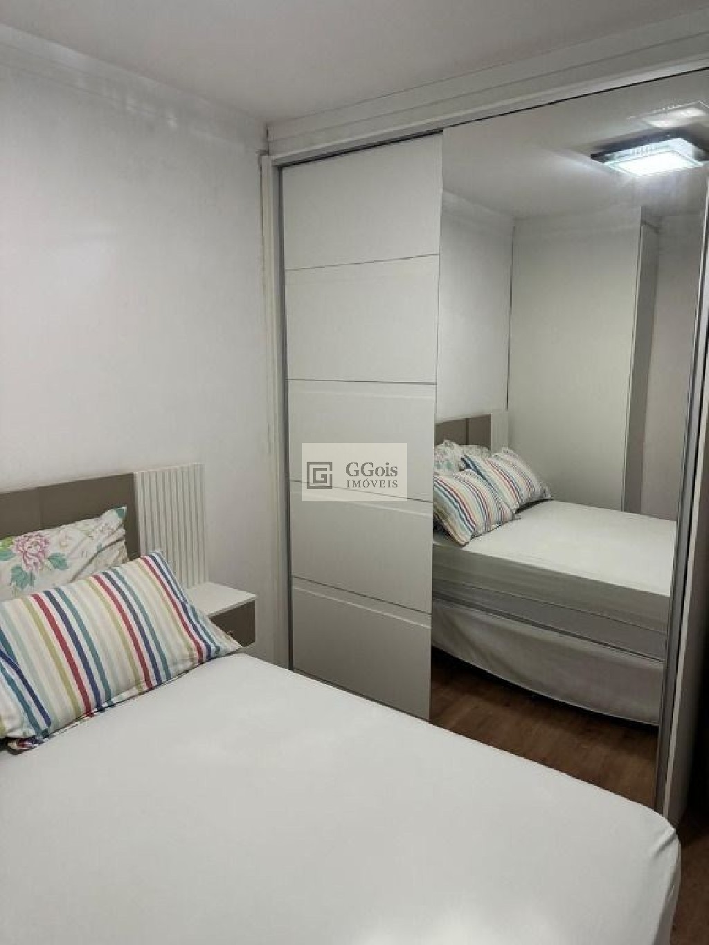 Apartamento à venda com 2 quartos, 56m² - Foto 4