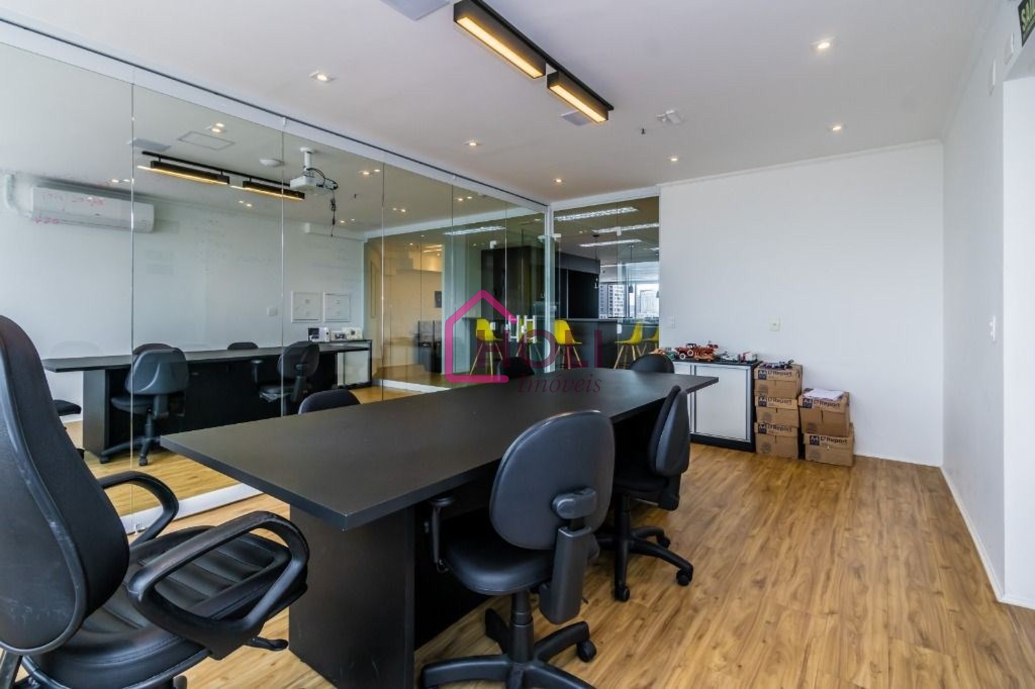 Sala-Conjunto, 202 m² - Foto 1