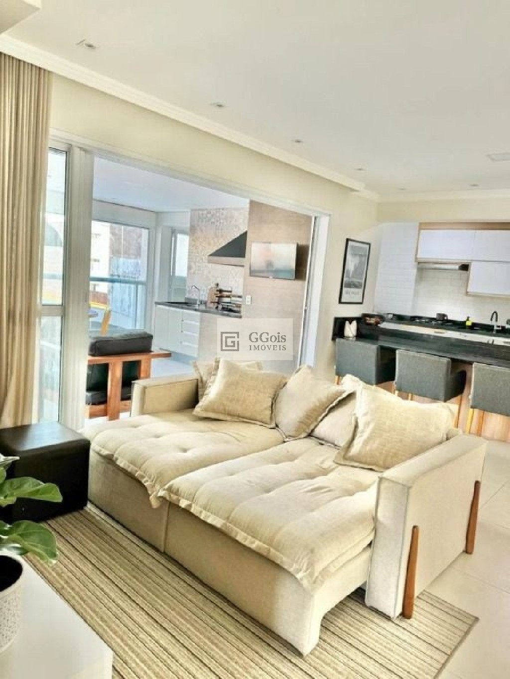 Apartamento à venda com 3 quartos, 118m² - Foto 2
