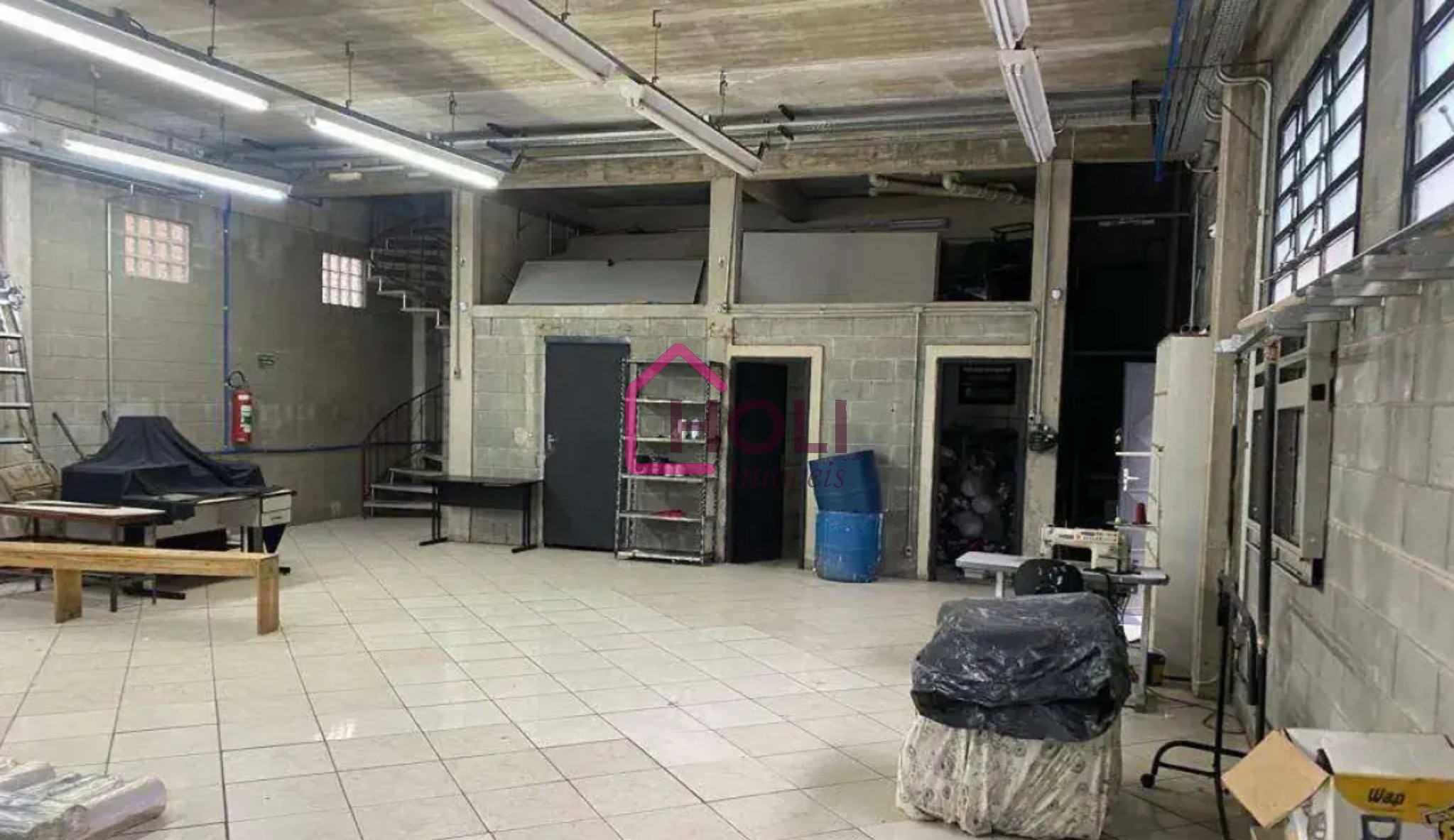 Depósito-Galpão, 850 m² - Foto 1