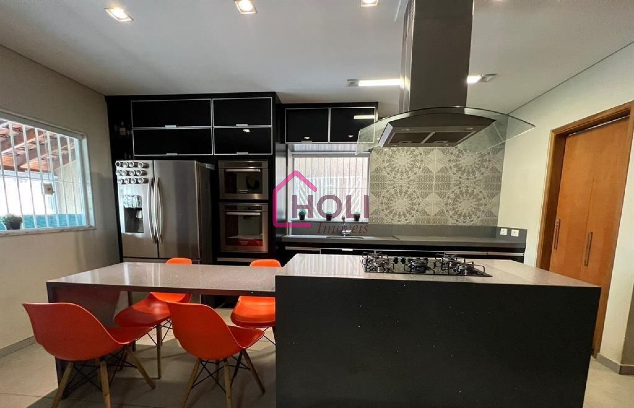 Casa, 3 quartos, 272 m² - Foto 1