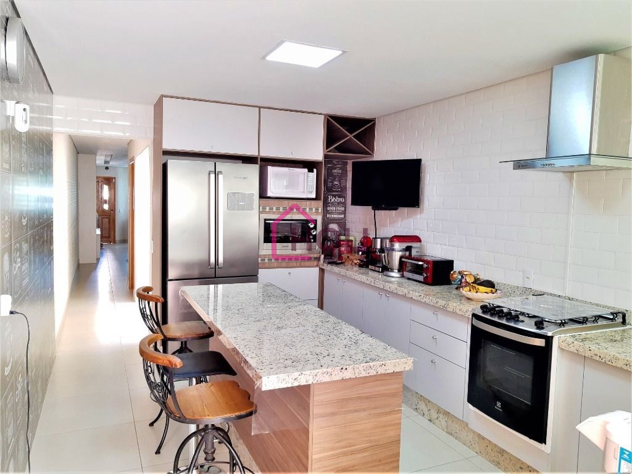 Casa, 3 quartos, 176 m² - Foto 1