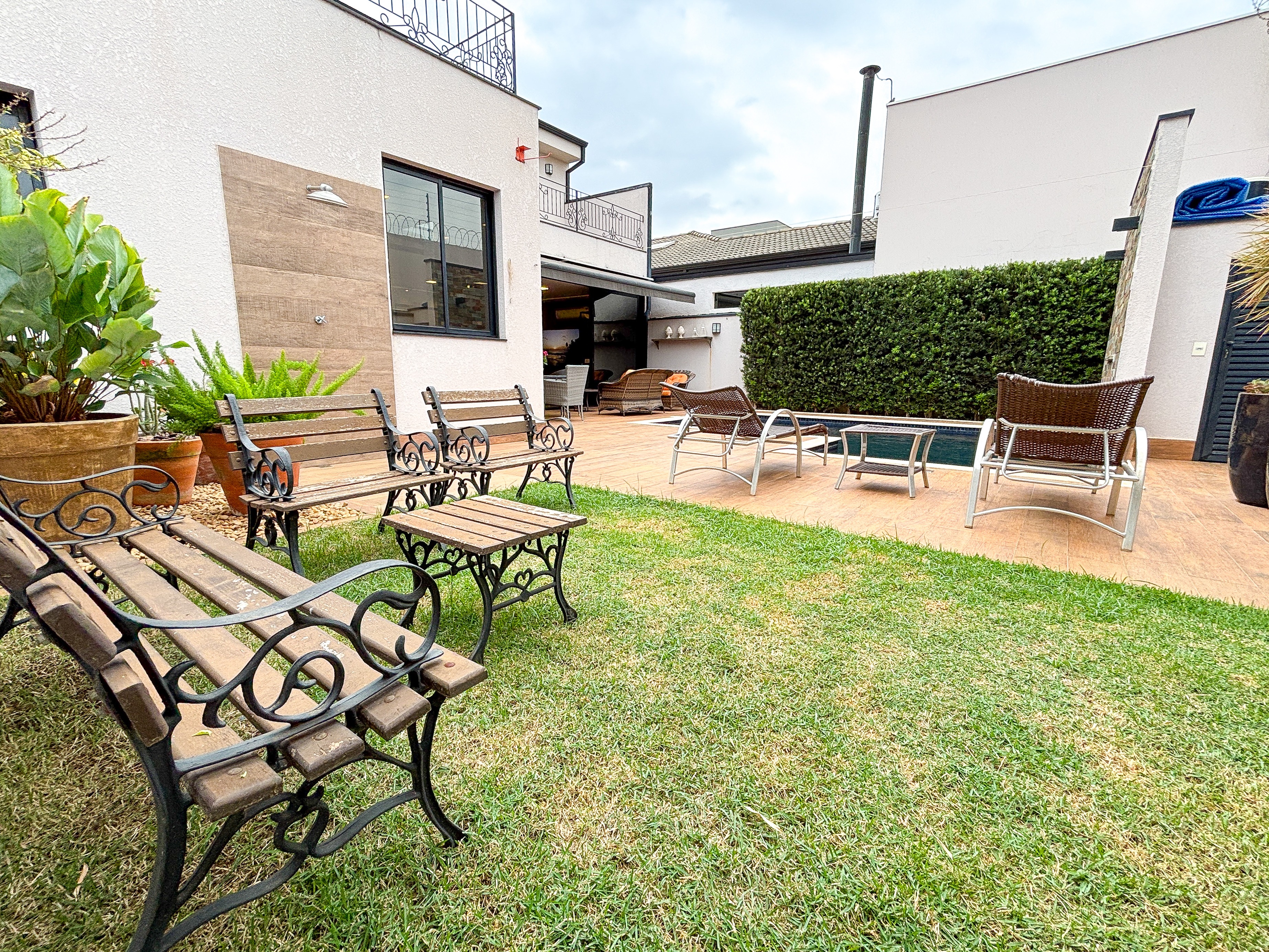 Imperdível casa em condomínio à venda em Indaiatuba-SP, Jardim Amstalden Residence: 3 quartos, 3 suítes, 2 salas, 5 banheiros, 4 vagas, 355m².