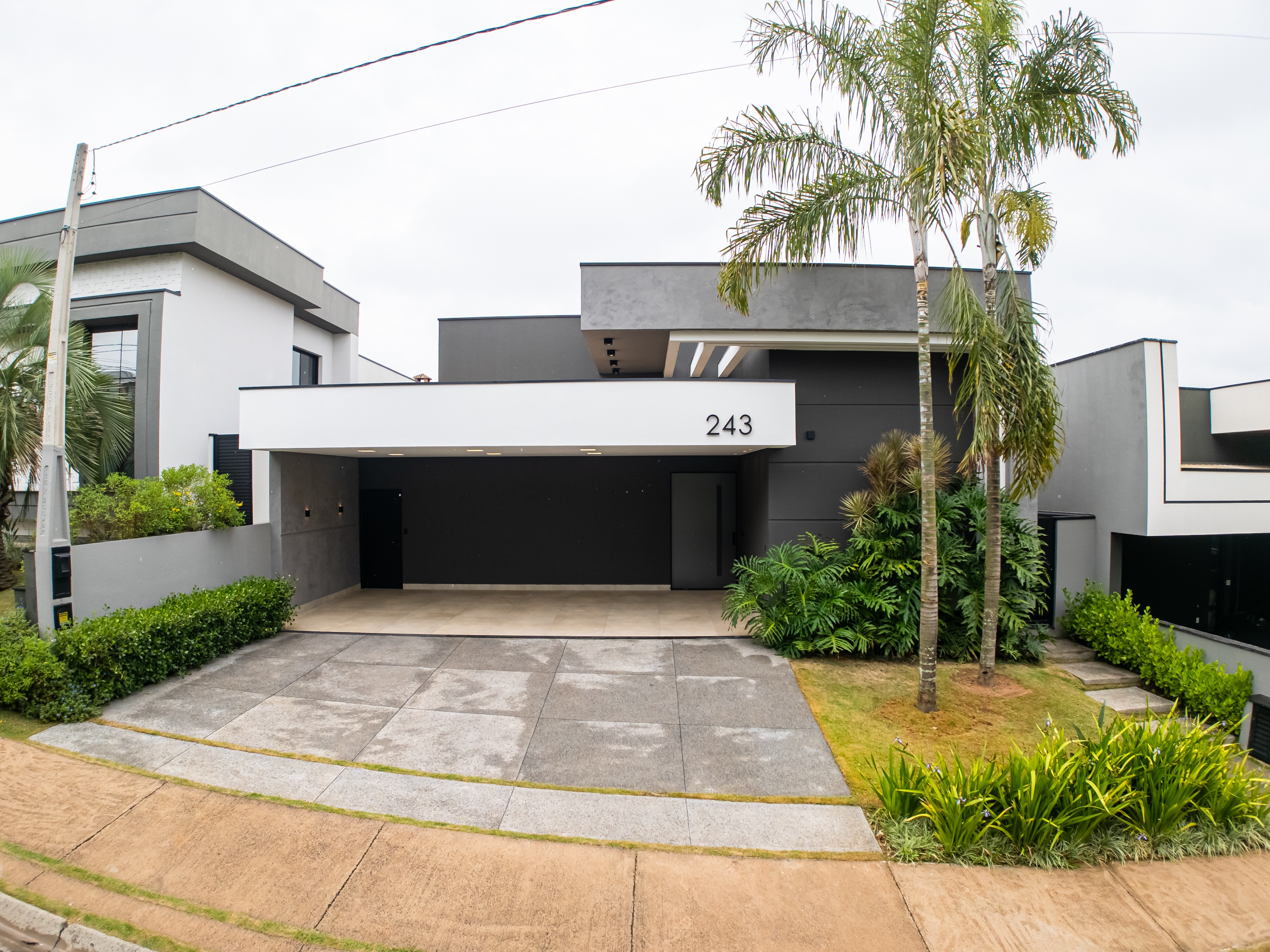 Imperdível oportunidade: Casa em condomínio de luxo em Indaiatuba-SP, Jardim Residencial Helvétia Park II - 3 quartos, 3 suítes, 2 salas, 3 banheiros, 6 vagas de garagem, 248,05m²!