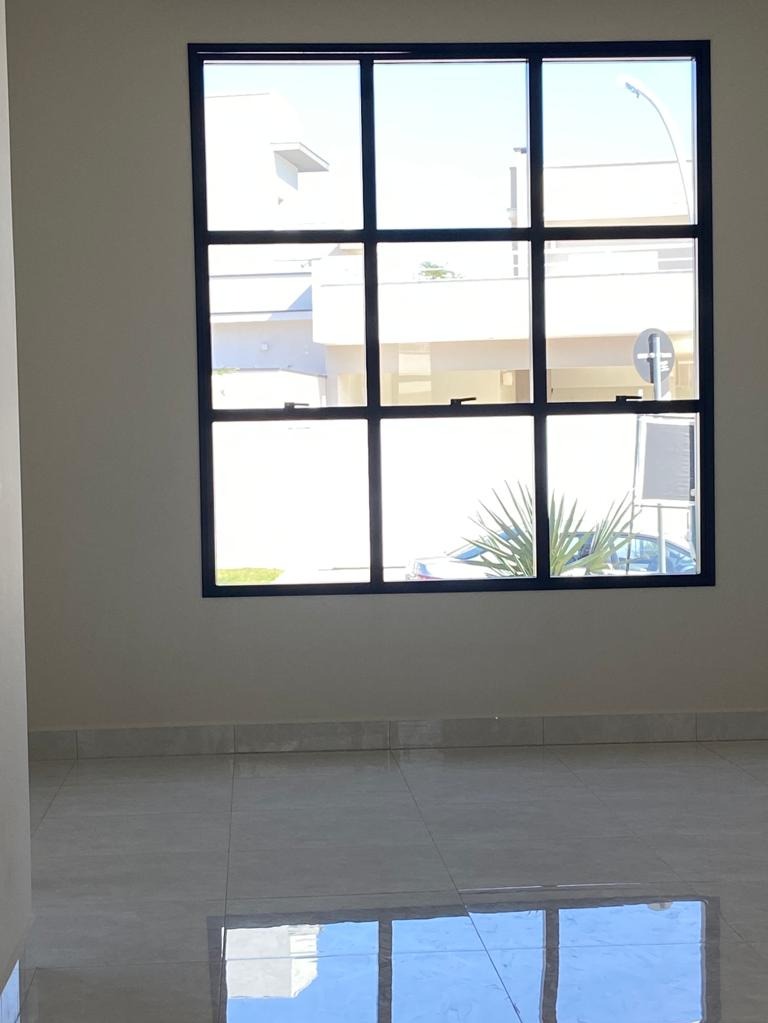 Casa de luxo em condomínio: 3 quartos, 3 suítes, 2 salas, 4 banheiros, 4 vagas, 235m² em Indaiatuba-SP!