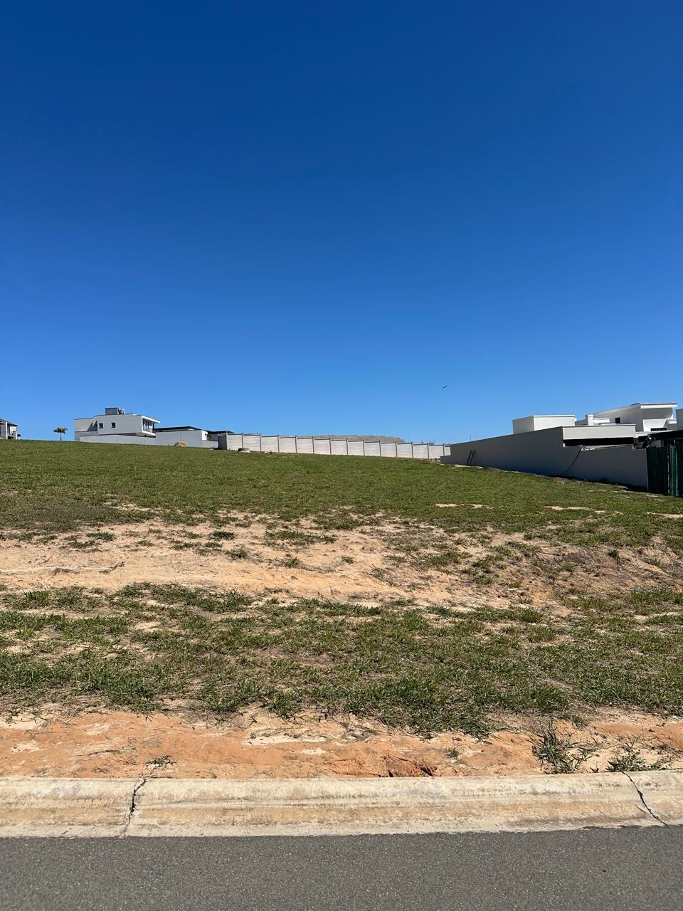 Terreno de 1.108m² no Condomínio Reserva Petrus em Indaiatuba-SP: Sua Chance de Viver com Segurança e Qualidade de Vida!