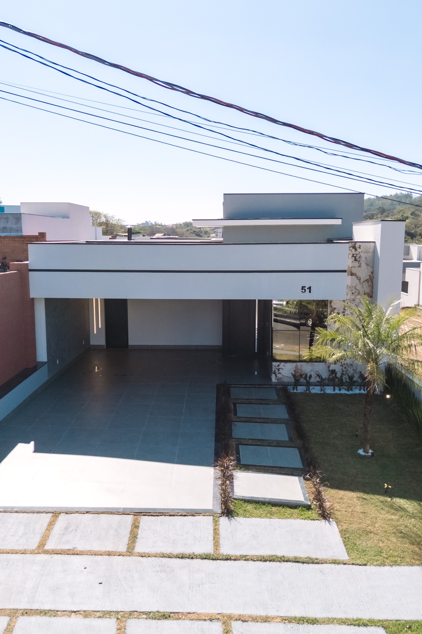 Luxuosa casa em condomínio à venda em Indaiatuba-SP, no bairro Loteamento Park Gran Reserve: 3 quartos, 3 suítes, 2 salas, 4 banheiros, 2 vagas, 230m².
