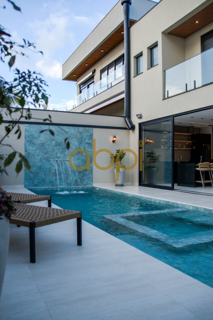 Casa de luxo em condomínio à venda em Indaiatuba-SP, Res. Duas Marias: 4 quartos, 4 suítes, 3 salas, 5 banheiros, 4 vagas, 360m². Venha conferir!