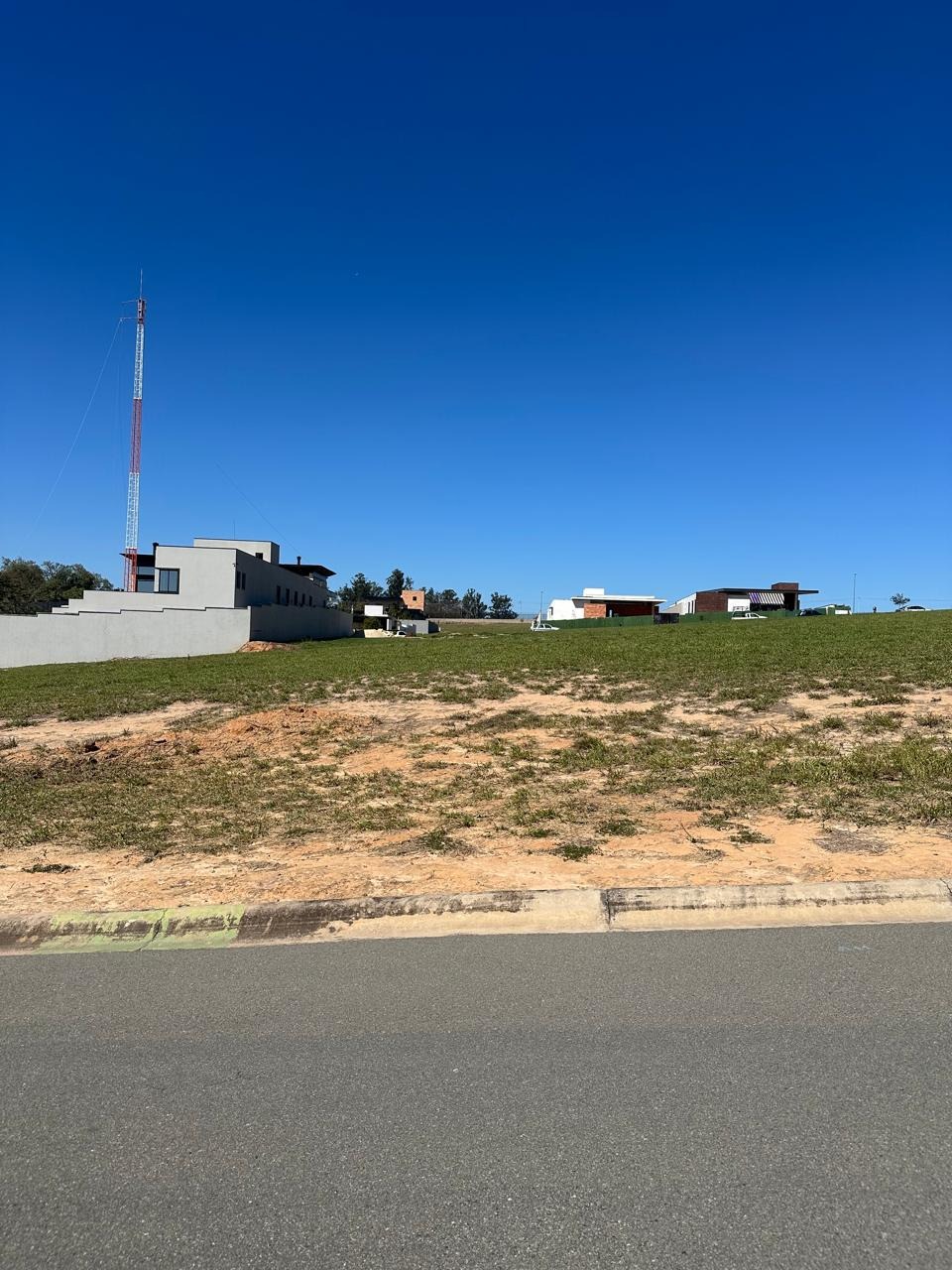 Terreno em Condomínio na Reserva Petrus em Indaiatuba-SP: 1.100m² de área disponível para venda!