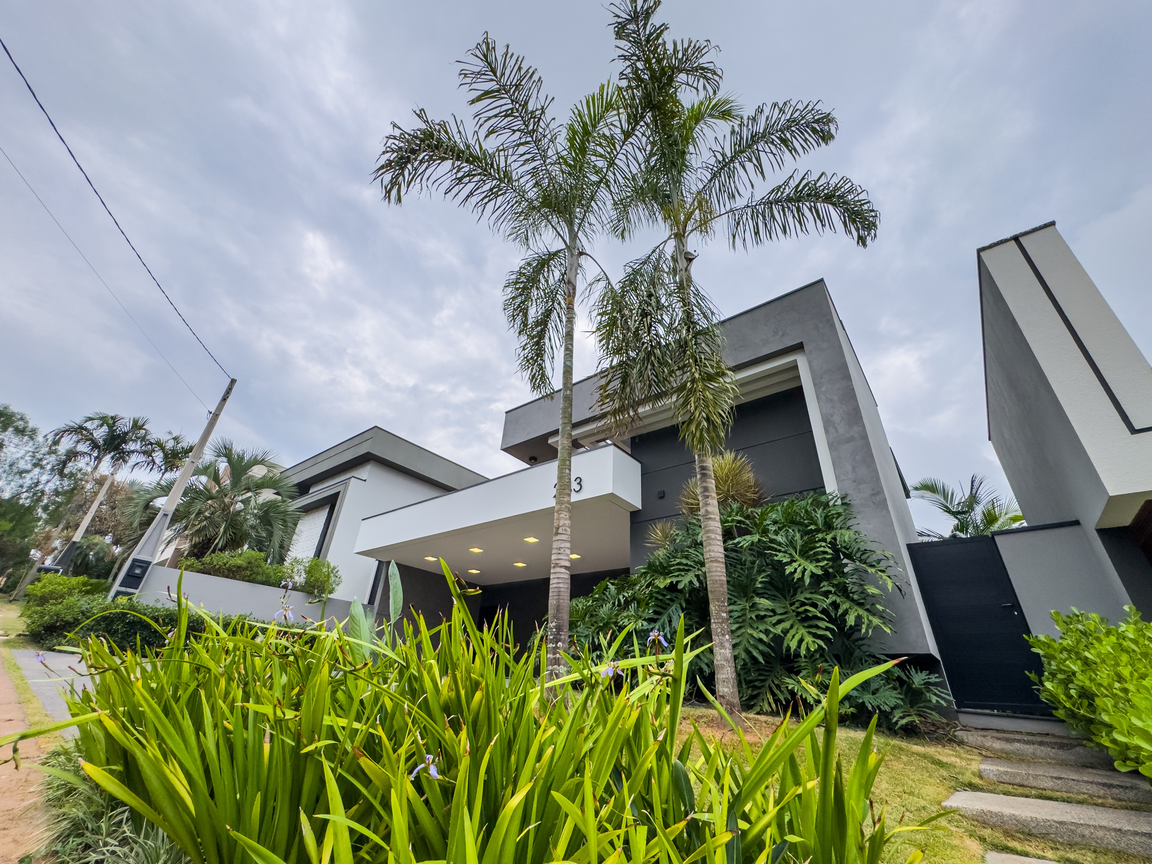 Imperdível oportunidade: Casa em condomínio de luxo em Indaiatuba-SP, Jardim Residencial Helvétia Park II - 3 quartos, 3 suítes, 2 salas, 3 banheiros, 6 vagas de garagem, 248,05m²!