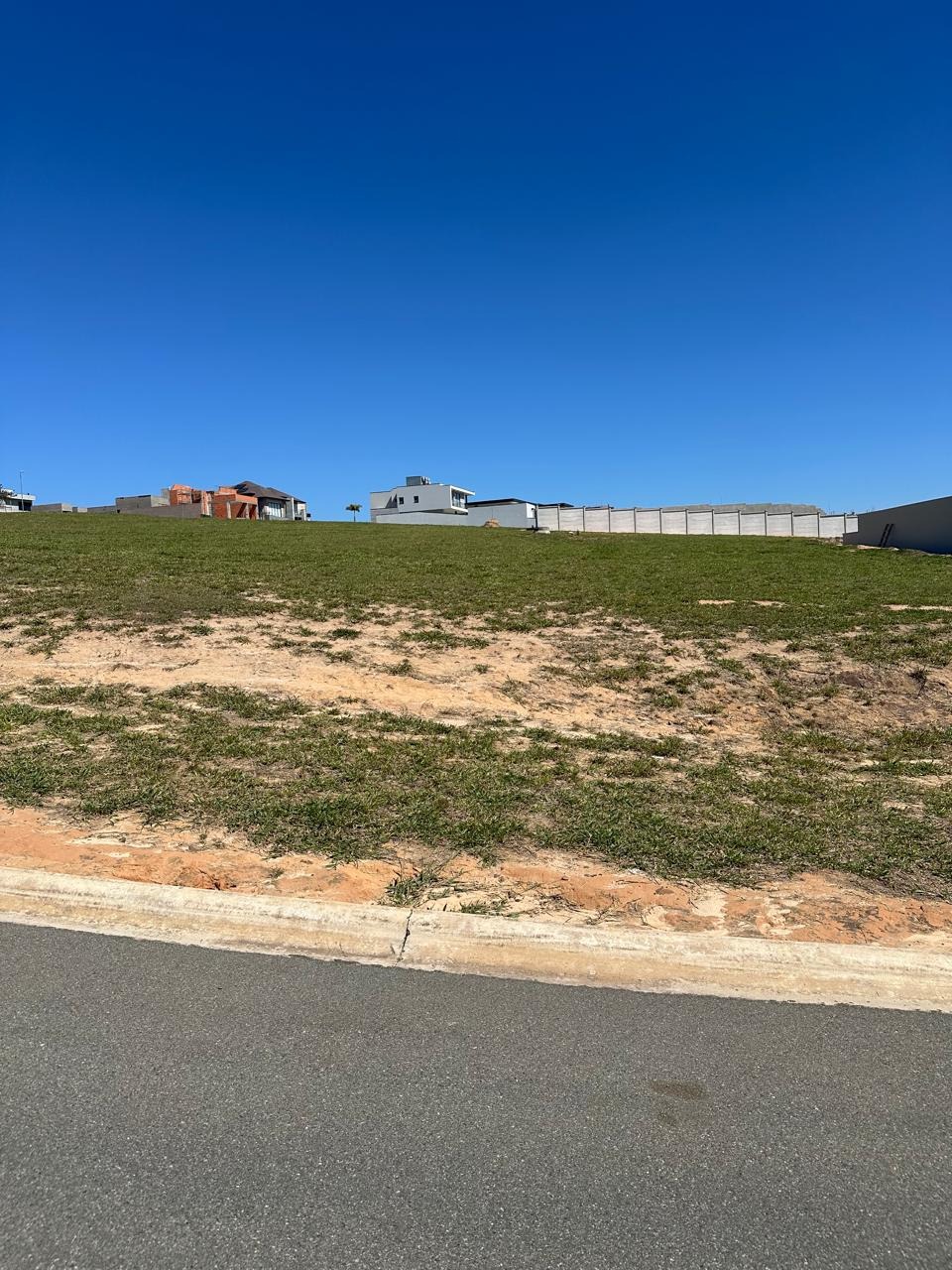 Terreno de 1.108m² no Condomínio Reserva Petrus em Indaiatuba-SP: Sua Chance de Viver com Segurança e Qualidade de Vida!