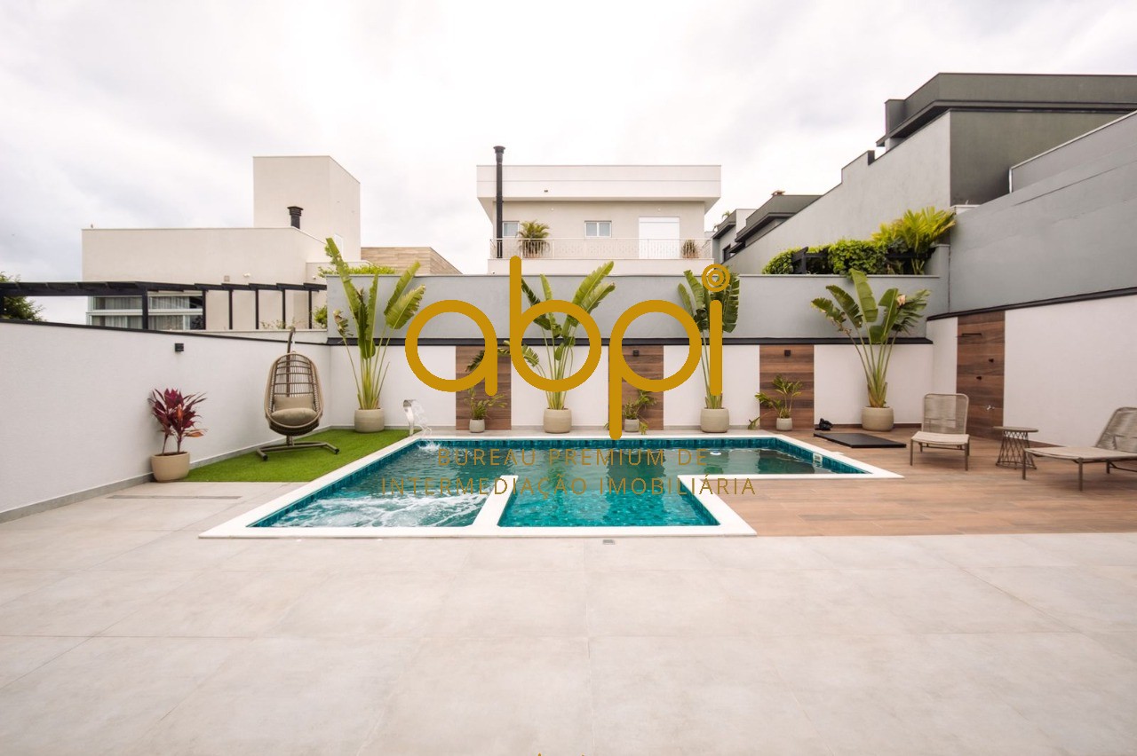 Casa de luxo em condomínio no Jardim Residencial Helvétia Park I em Indaiatuba-SP: 3 quartos, 3 suites, 3 salas, 4 banheiros, 4 vagas de garagem, 328,10 m².