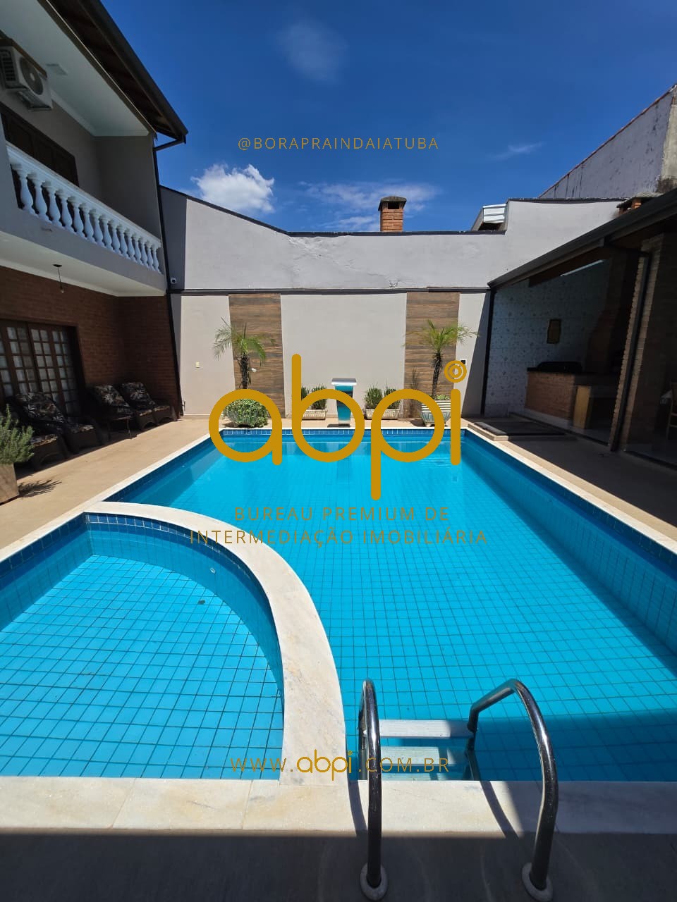 Imperdível! Casa à venda com 3 quartos e piscina no Jardim Regina- Indaiatuba-SP por R$ 1.500.000,00. Confira!