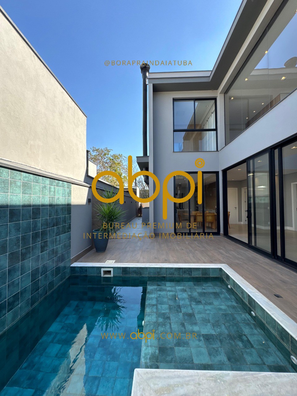 Casa de Luxo à Venda em Vila Suíça, Indaiatuba-SP: 4 Quartos, 4 Suítes, 3 Salas e Piscina! Aquele Investimento Imperdível!
