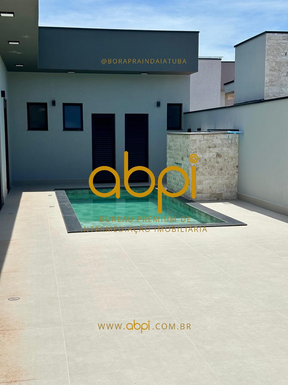 Casa em Condomínio de Luxo em Indaiatuba-SP - 3 Quartos, 3 Suítes, 234,85m² - Venda/LocaçãoVenha conhecer essa incrível residência com estrutura impecável e localização privilegiada!
