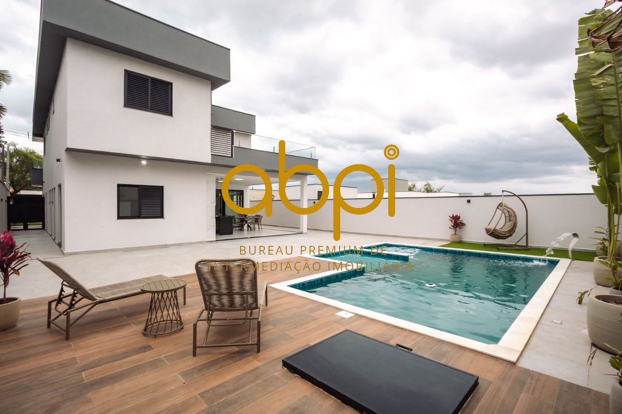 Casa de luxo em condomínio no Jardim Residencial Helvétia Park I em Indaiatuba-SP: 3 quartos, 3 suites, 3 salas, 4 banheiros, 4 vagas de garagem, 328,10 m².