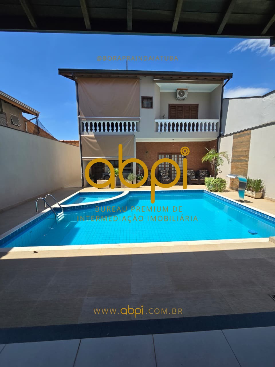 Imperdível! Casa à venda com 3 quartos e piscina no Jardim Regina- Indaiatuba-SP por R$ 1.500.000,00. Confira!