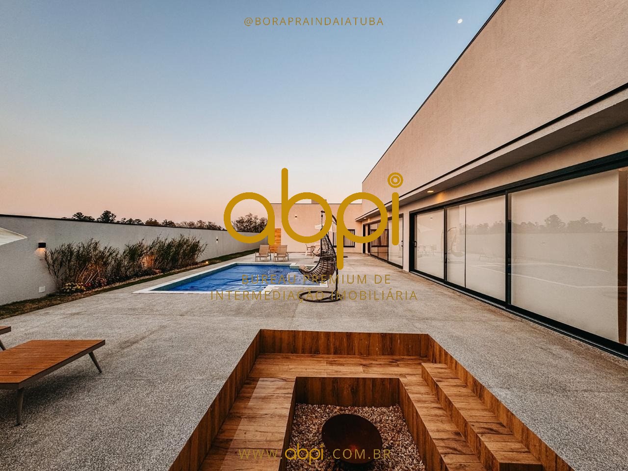 Luxuosa casa à venda no Reserva Petrus: 500m² de área, 4 suítes, piscina, quadras esportivas e mais! Agende sua visita agora!